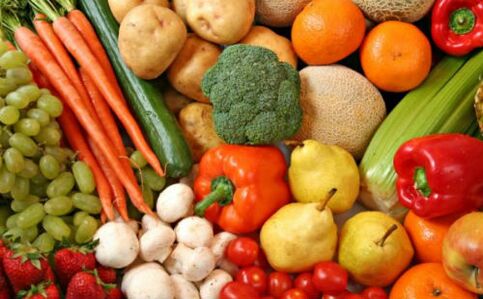 Patients suffering from psoriasis should include vegetables and fruits in their diet. 